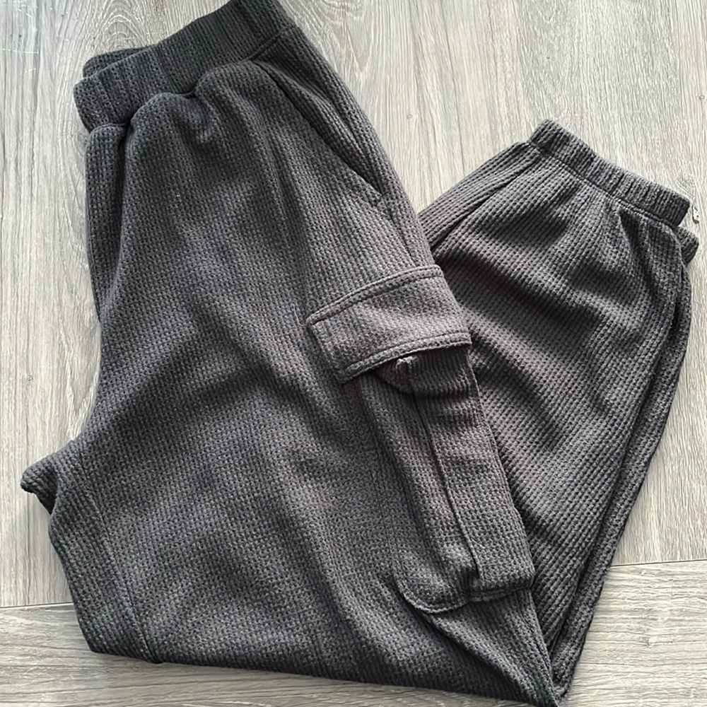 Aerie size small NWT lightweight cargo textured joggers